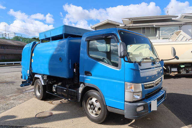 三菱ふそうキャンターパッカー車（塵芥車）小型（2t・3t）[写真03]