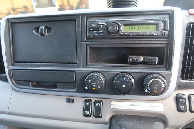 三菱ふそうキャンターパッカー車（塵芥車）小型（2t・3t）[写真36]