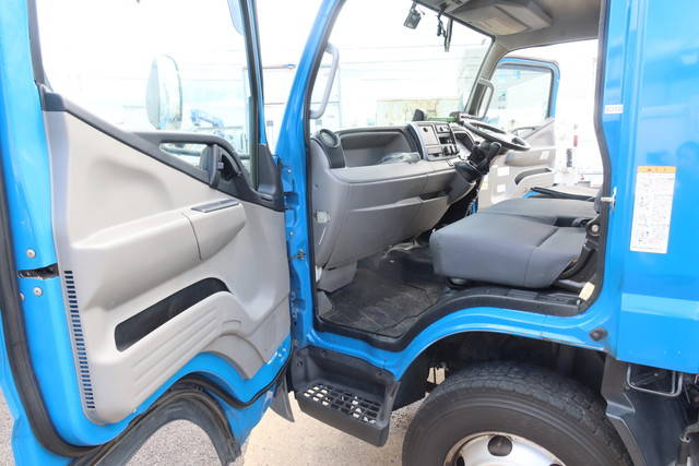 三菱ふそうキャンターパッカー車（塵芥車）小型（2t・3t）[写真37]