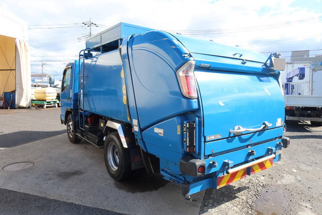 三菱ふそうキャンターパッカー車（塵芥車）小型（2t・3t）[写真04]
