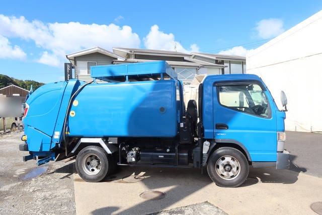 三菱ふそうキャンターパッカー車（塵芥車）小型（2t・3t）[写真06]