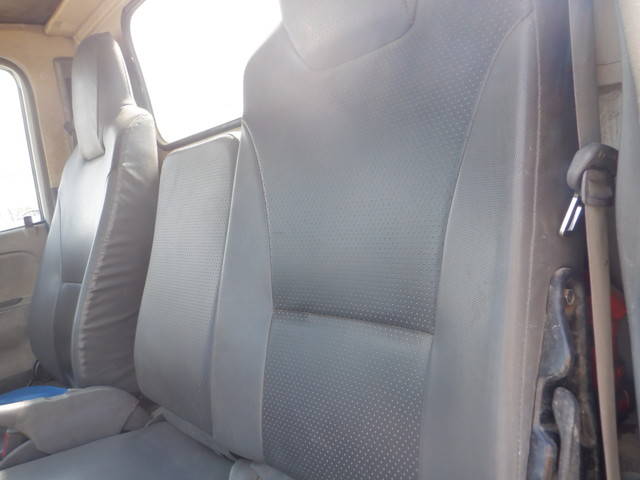 いすゞエルフ深ダンプ（土砂禁ダンプ）小型（2t・3t）[写真39]