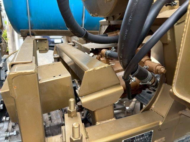 日野レンジャーミキサー車（コンクリートミキサー）増トン（6t・8t）[写真12]