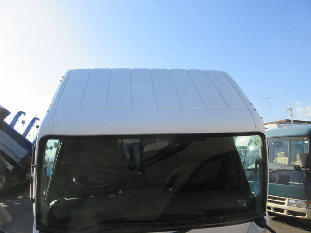 三菱ふそうキャンター平ボディ小型（2t・3t）[写真23]