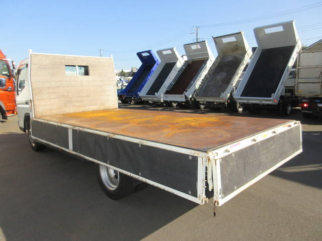 三菱ふそうキャンター平ボディ小型（2t・3t）[写真27]
