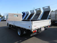 三菱ふそうキャンター平ボディ小型（2t・3t）[写真02]