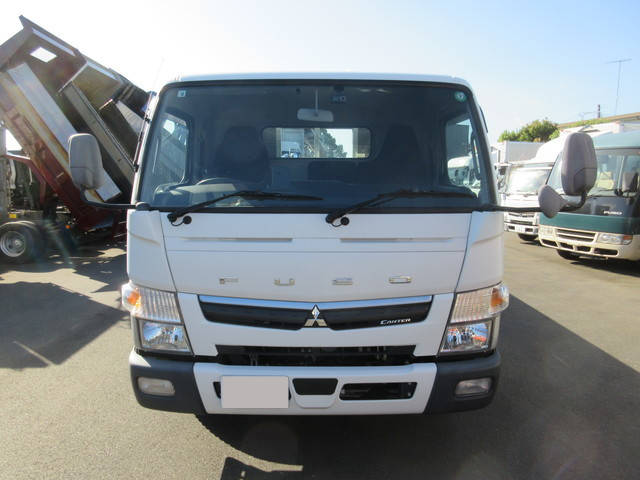 三菱ふそうキャンター平ボディ小型（2t・3t）[写真04]