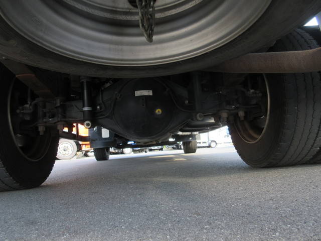 三菱ふそうキャンター平ボディ小型（2t・3t）[写真07]