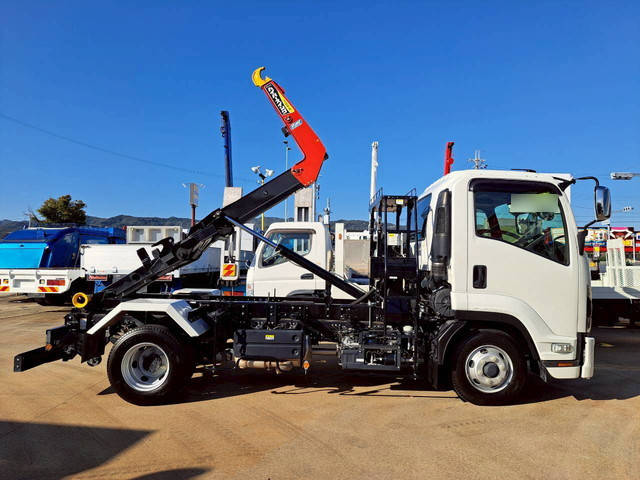 いすゞフォワードコンテナ専用車中型（4t）[写真11]