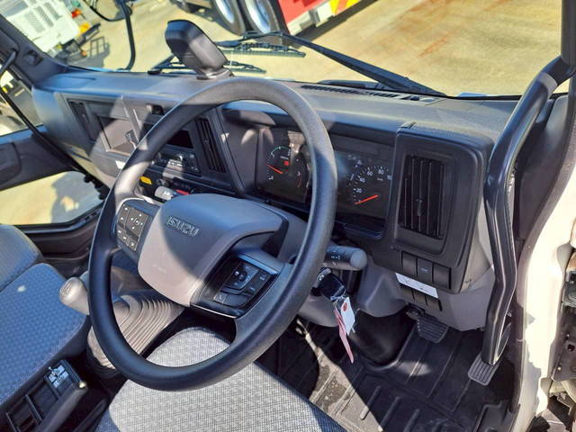 いすゞフォワードコンテナ専用車中型（4t）[写真12]