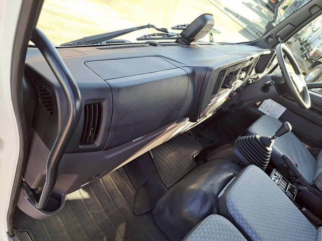 いすゞフォワードコンテナ専用車中型（4t）[写真16]