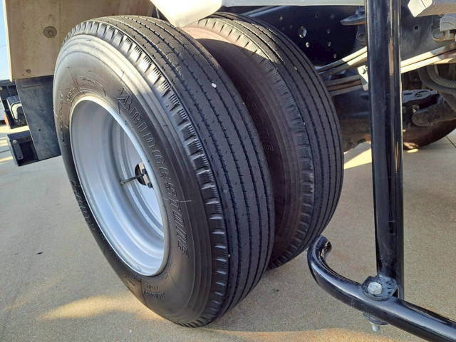 いすゞフォワードコンテナ専用車中型（4t）[写真26]