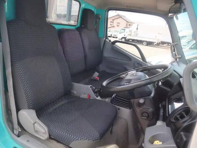 トヨタトヨエース平ボディ小型（2t・3t）[写真29]