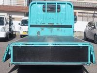 トヨタトヨエース平ボディ小型（2t・3t）[写真10]