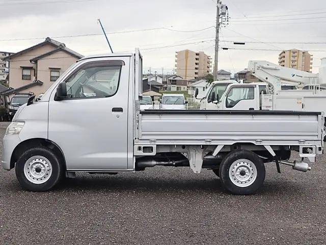 トヨタタウンエース平ボディ小型（2t・3t）[写真06]