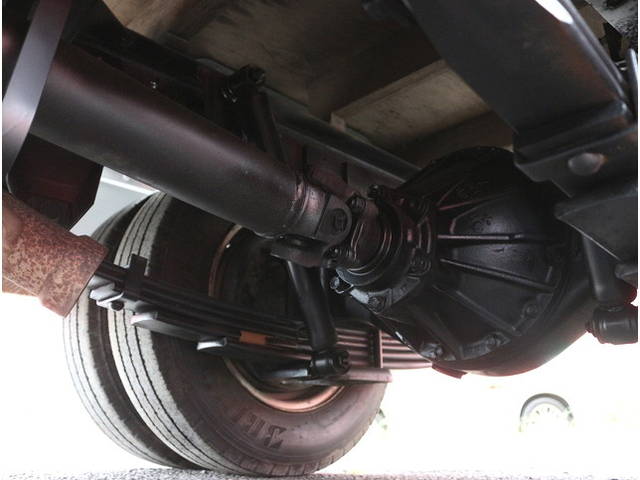 いすゞエルフダブルキャブ（Wキャブ）小型（2t・3t）[写真10]