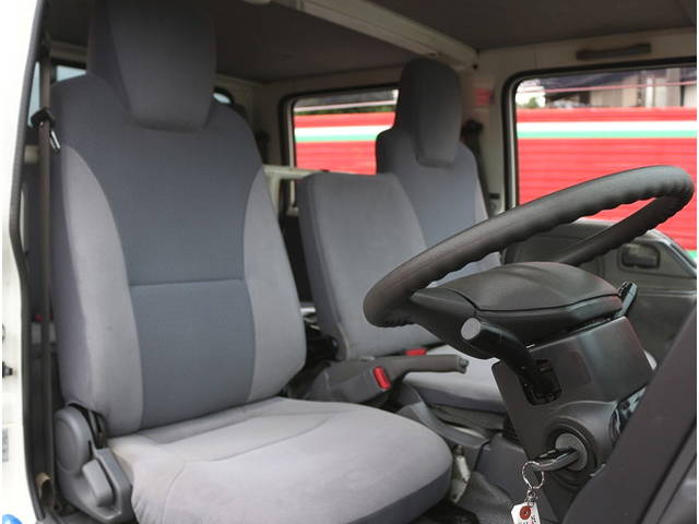 いすゞエルフダブルキャブ（Wキャブ）小型（2t・3t）[写真14]