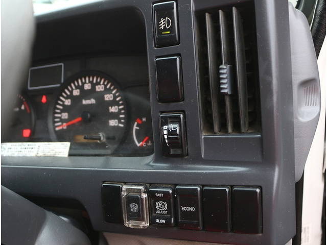 いすゞエルフダブルキャブ（Wキャブ）小型（2t・3t）[写真22]