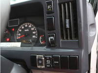 いすゞエルフダブルキャブ（Wキャブ）小型（2t・3t）[写真23]