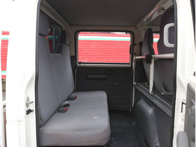 いすゞエルフダブルキャブ（Wキャブ）小型（2t・3t）[写真30]