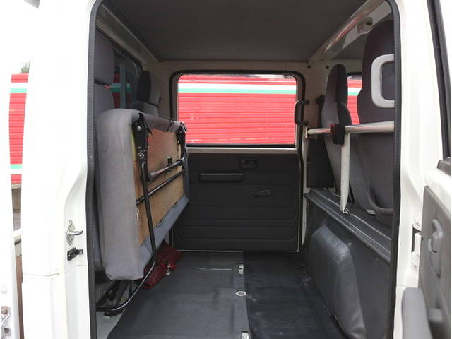 いすゞエルフダブルキャブ（Wキャブ）小型（2t・3t）[写真31]