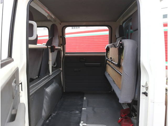 いすゞエルフダブルキャブ（Wキャブ）小型（2t・3t）[写真32]