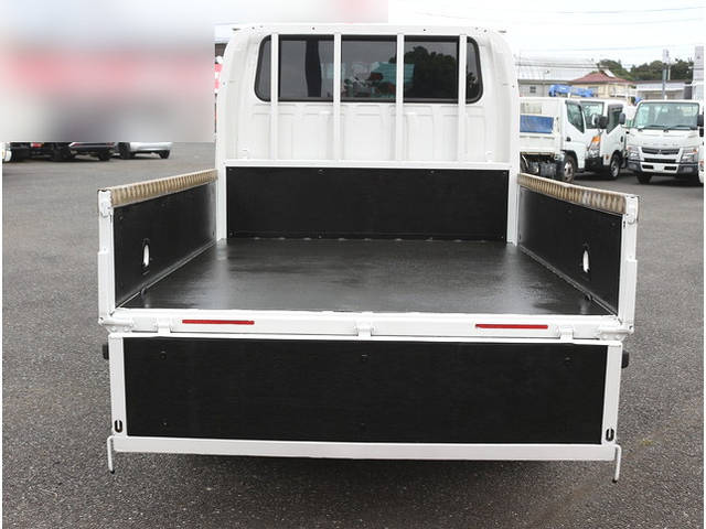 いすゞエルフダブルキャブ（Wキャブ）小型（2t・3t）[写真07]