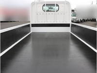 日産アトラス平ボディ小型（2t・3t）[写真12]