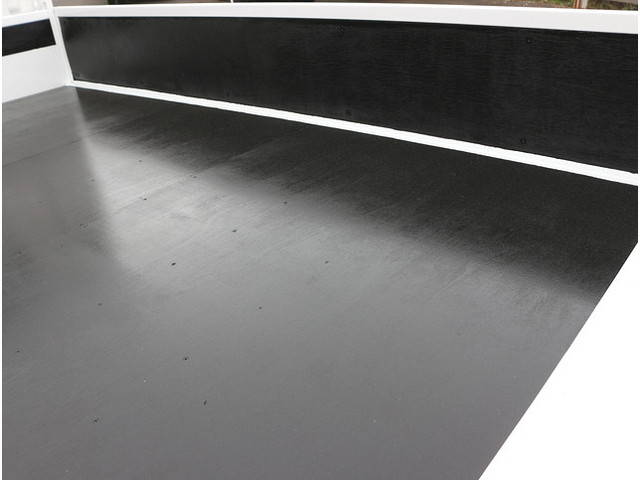 日産アトラス平ボディ小型（2t・3t）[写真13]