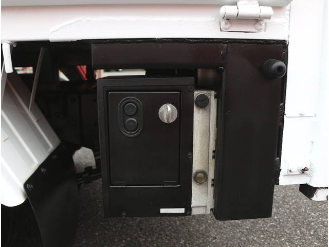 日産アトラス平ボディ小型（2t・3t）[写真24]