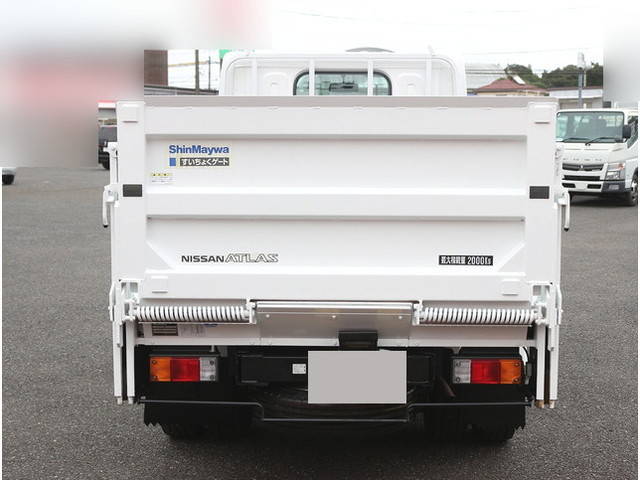 日産アトラス平ボディ小型（2t・3t）[写真04]