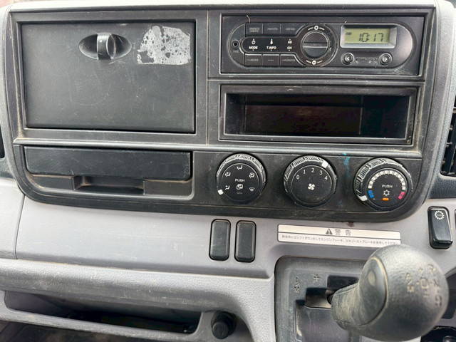 三菱ふそうキャンタークレーン4段小型（2t・3t）[写真36]