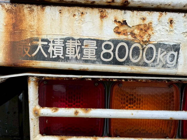 三菱ふそうファイター平ボディ増トン（6t・8t）[写真14]