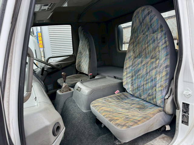 三菱ふそうファイター平ボディ増トン（6t・8t）[写真26]