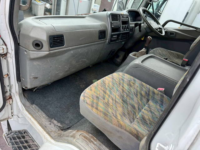 三菱ふそうファイター平ボディ増トン（6t・8t）[写真28]