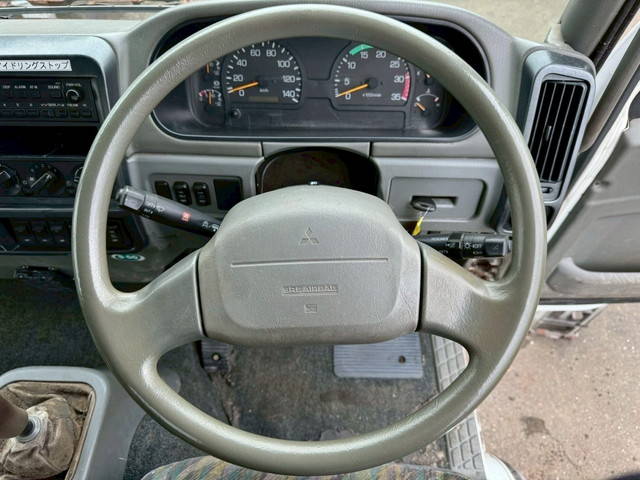 三菱ふそうファイター平ボディ増トン（6t・8t）[写真30]