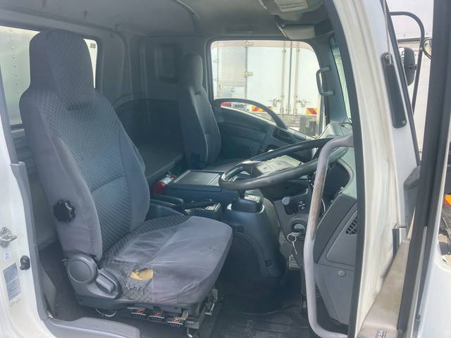 いすゞフォワードアルミウイング中型（4t）[写真29]