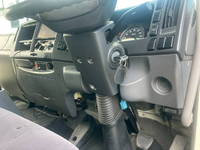 いすゞフォワードアルミウイング中型（4t）[写真32]