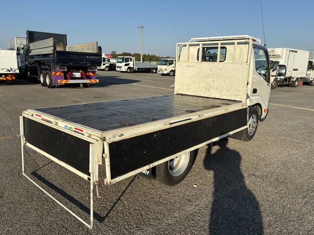 日野デュトロ平ボディ小型（2t・3t）[写真14]