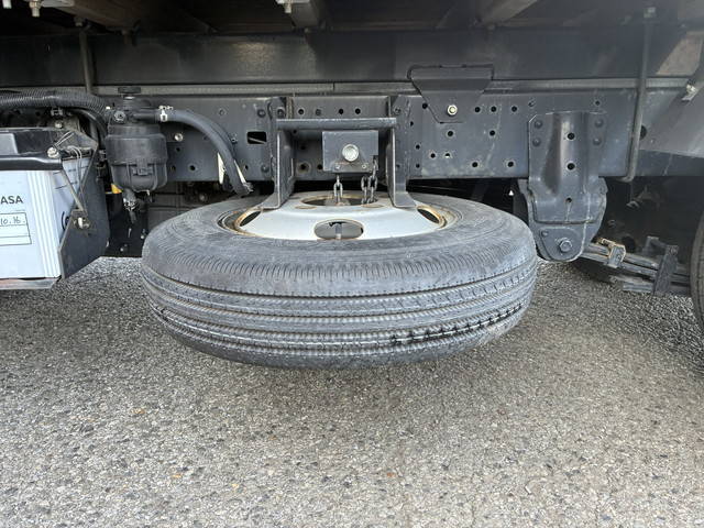 日野デュトロ平ボディ小型（2t・3t）[写真18]