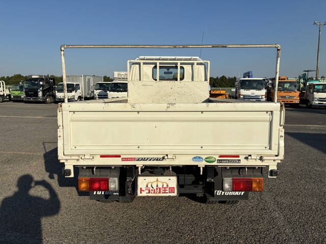 日野デュトロ平ボディ小型（2t・3t）[写真09]