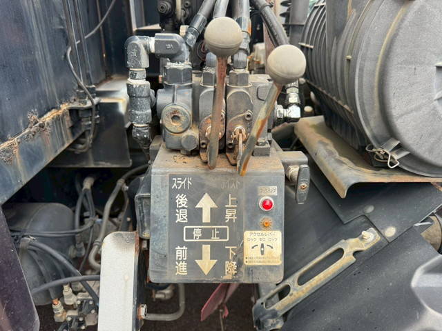 いすゞフォワードセーフティローダー増トン（6t・8t）[写真14]