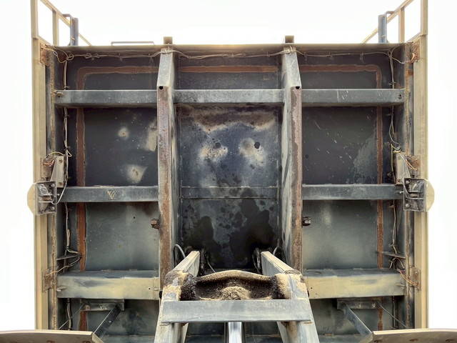 日野プロフィアダンプ大型（10t）[写真10]