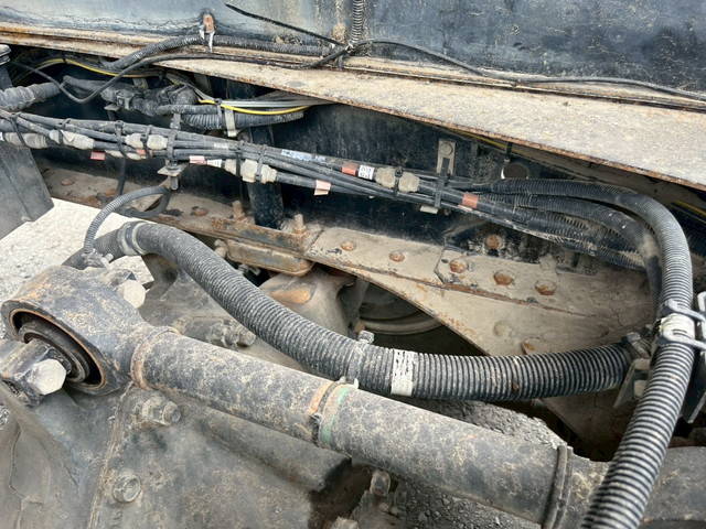 日野プロフィアダンプ大型（10t）[写真28]