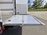 いすゞフォワード冷凍車（冷蔵車）中型（4t）[写真12]