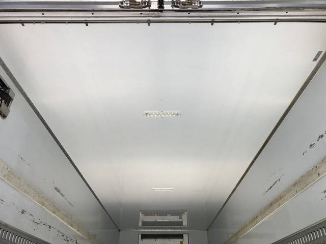 いすゞフォワード冷凍車（冷蔵車）中型（4t）[写真15]