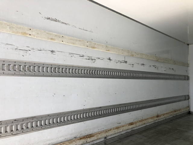 いすゞフォワード冷凍車（冷蔵車）中型（4t）[写真16]