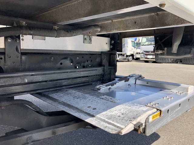 いすゞフォワード冷凍車（冷蔵車）中型（4t）[写真28]