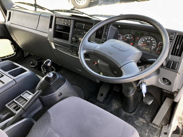 いすゞフォワード冷凍車（冷蔵車）中型（4t）[写真32]