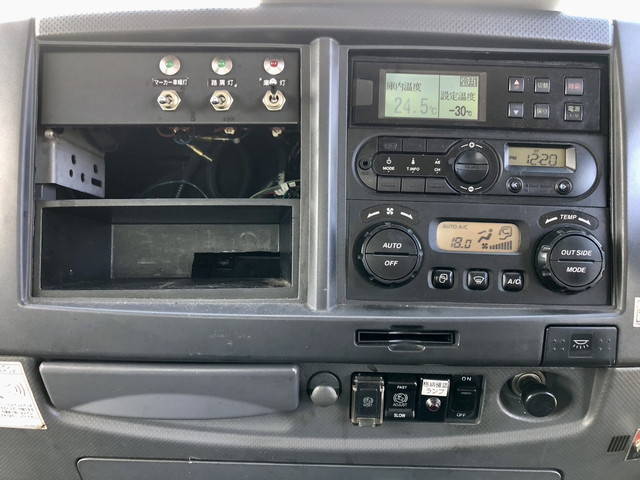 いすゞフォワード冷凍車（冷蔵車）中型（4t）[写真34]